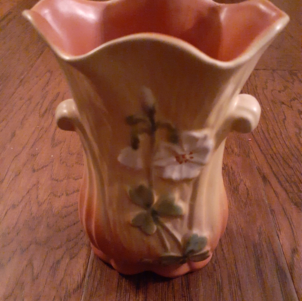 EXQUISITE VTG Circa 1930 Weller Pottery 8" Roba Vase.